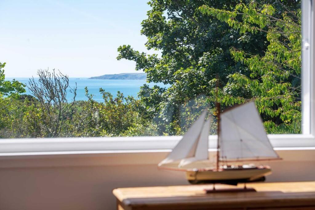 Manacles - Spacious Flat Near Beach With Sea Views & Parking Falmouth Eksteriør bilde