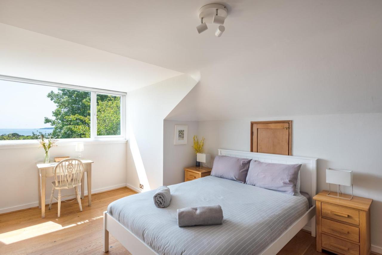 Manacles - Spacious Flat Near Beach With Sea Views & Parking Falmouth Eksteriør bilde